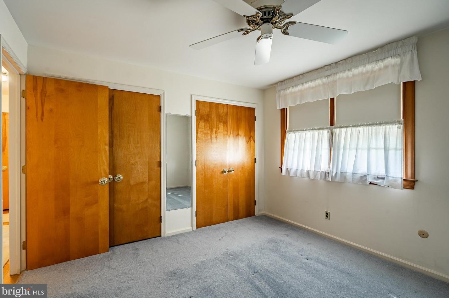 7 Kitty Ln, Newark DE 19713-2357 exterior