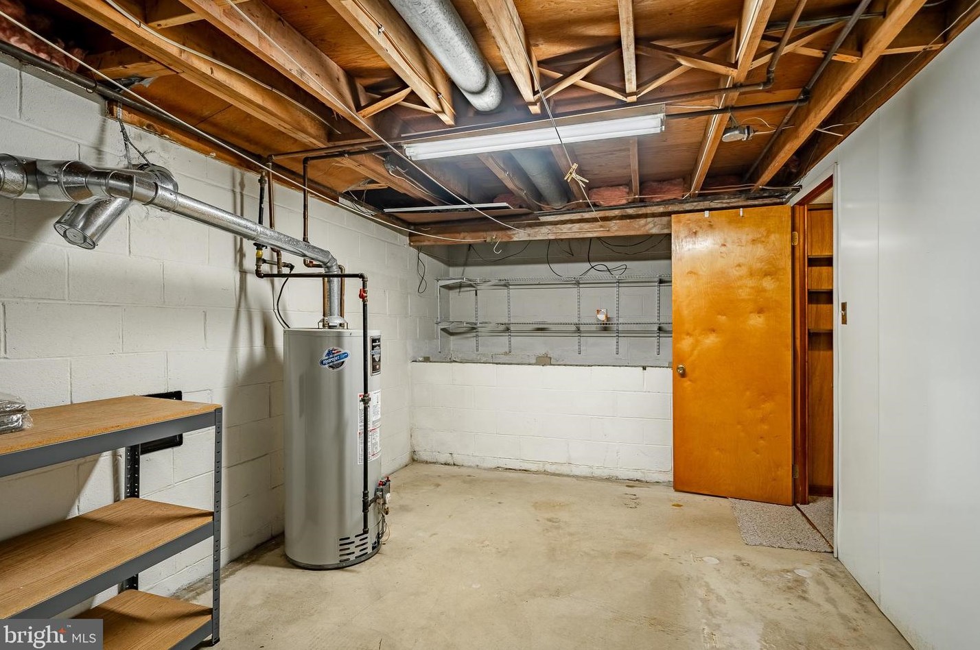 7 Kitty Ln, Newark DE 19713-2357 exterior