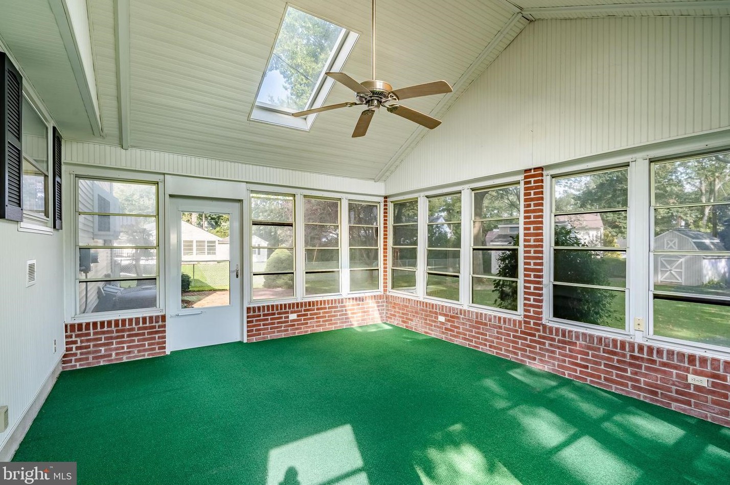 7 Kitty Ln, Newark DE 19713-2357 exterior