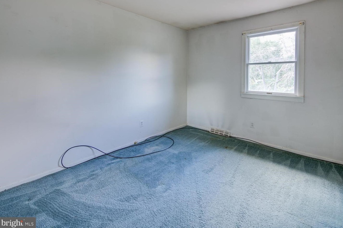 906 Devon Dr, Newark DE 19711-7739 exterior