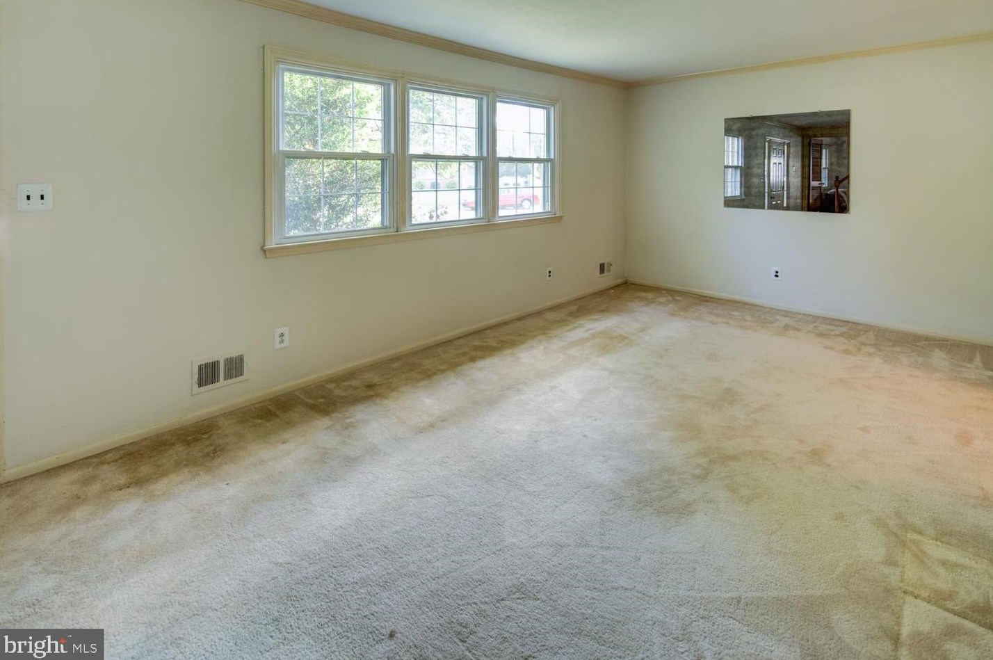 906 Devon Dr, Newark DE 19711-7739 exterior