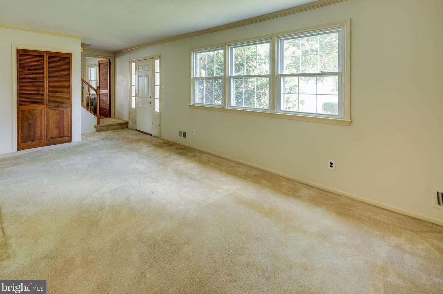 906 Devon Dr, Newark, DE 19711-7736