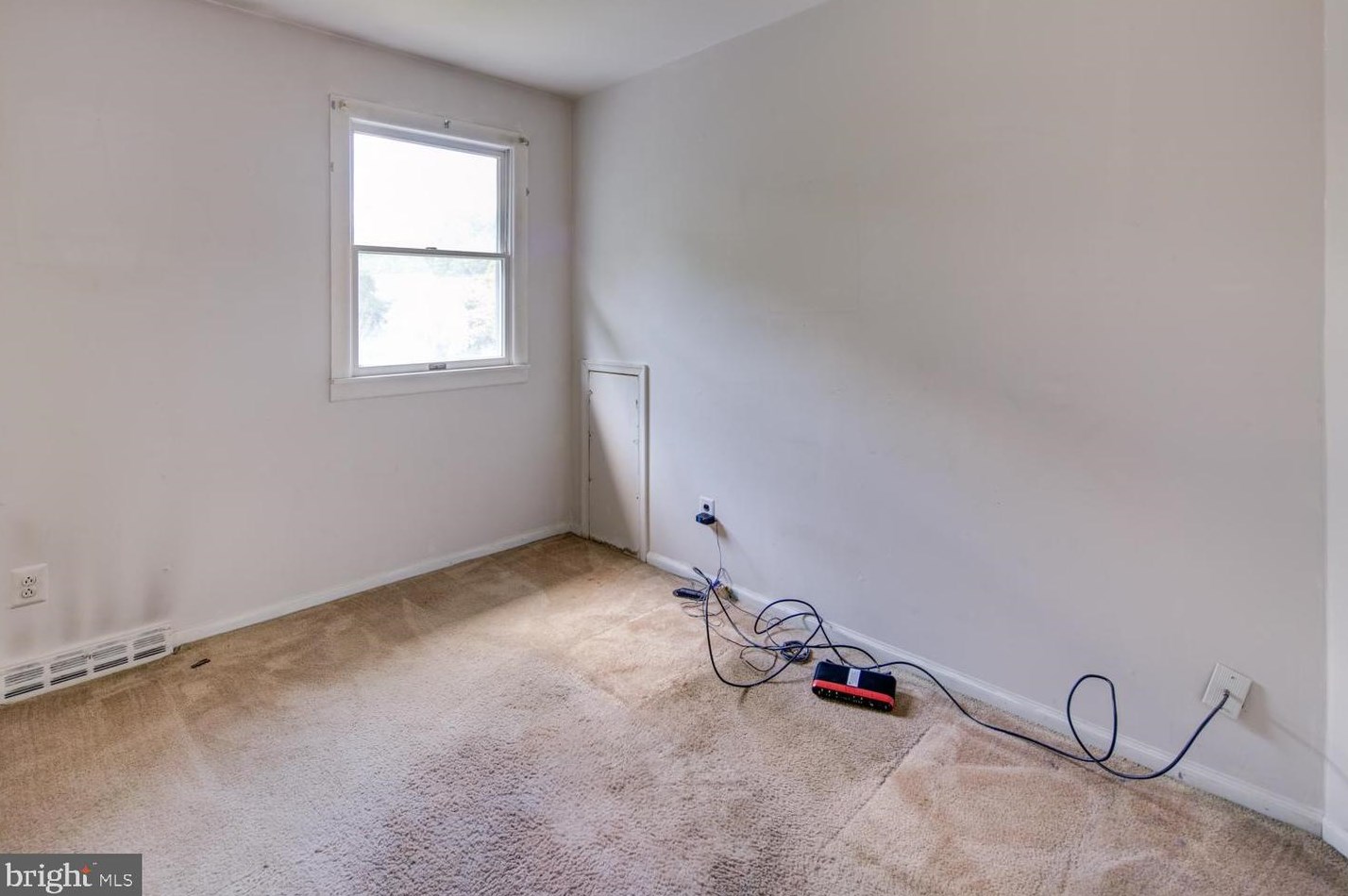 906 Devon Dr, Newark DE 19711-7739 exterior