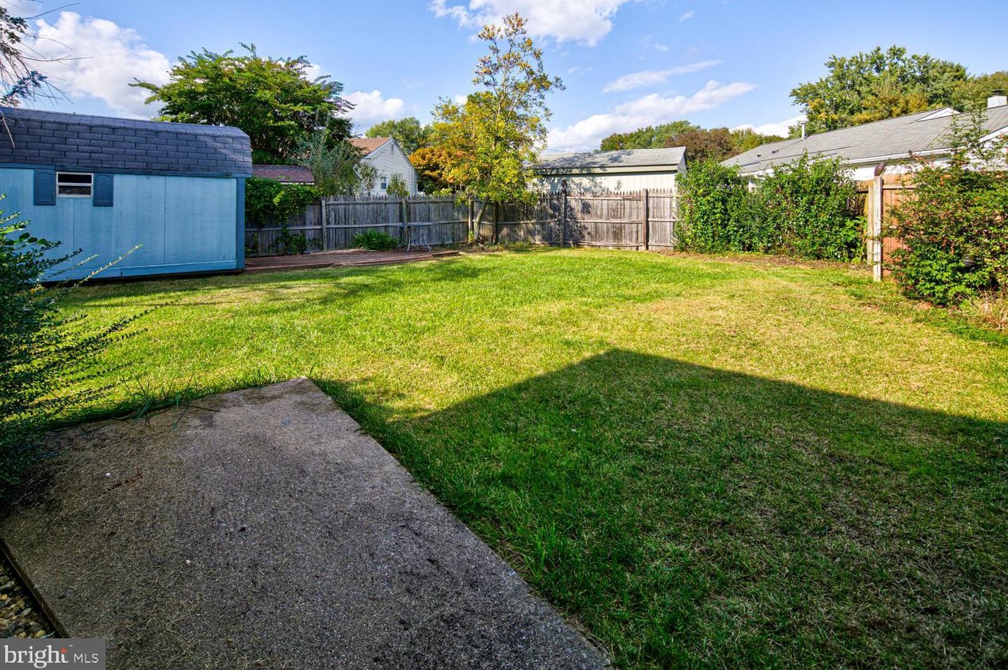 906 Devon Dr, Newark DE 19711-7739 exterior