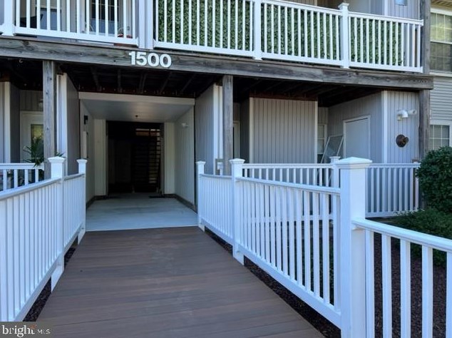 1505 Waters Edge Dr, Newark DE  19702-6340 exterior