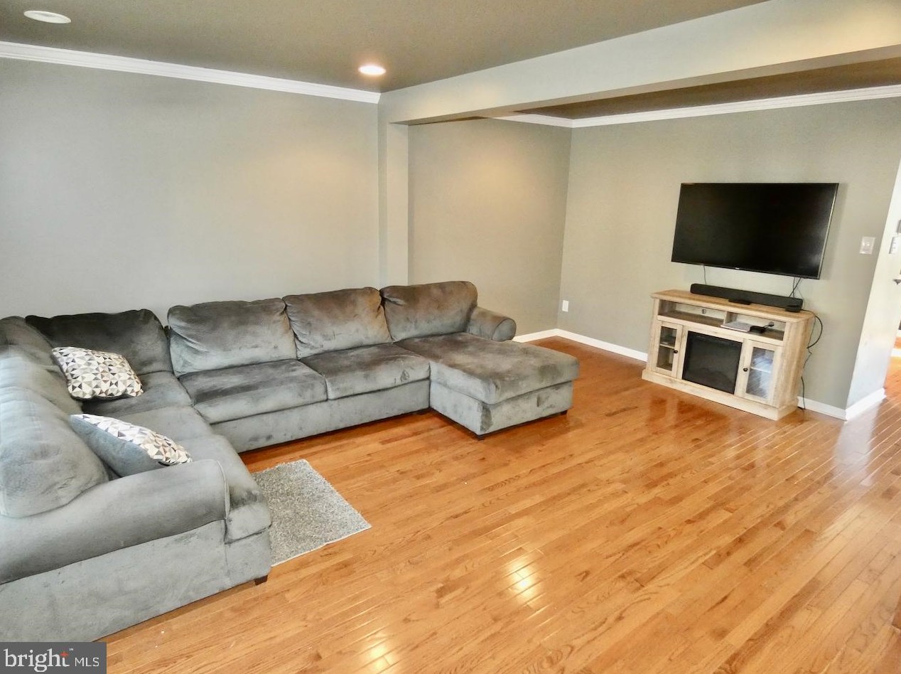 9 Christina Pl, Newark DE  19702-2967 exterior