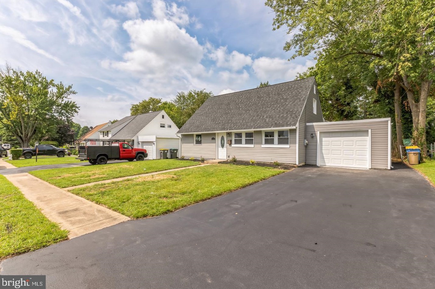 1101 E Willow Run Dr, Wilmington, DE 19805