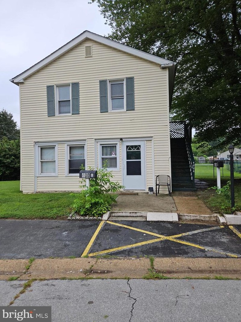 400 11th Street N #apt B, New Castle, DE 19720