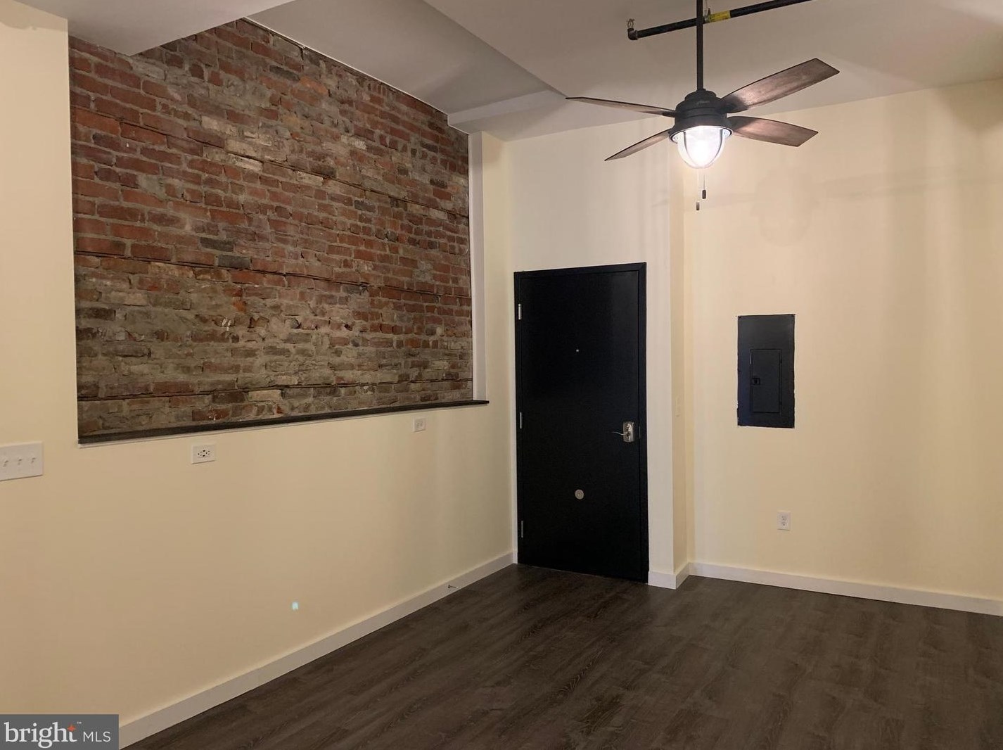 833 N Market St #202, Wilmington, DE 19801