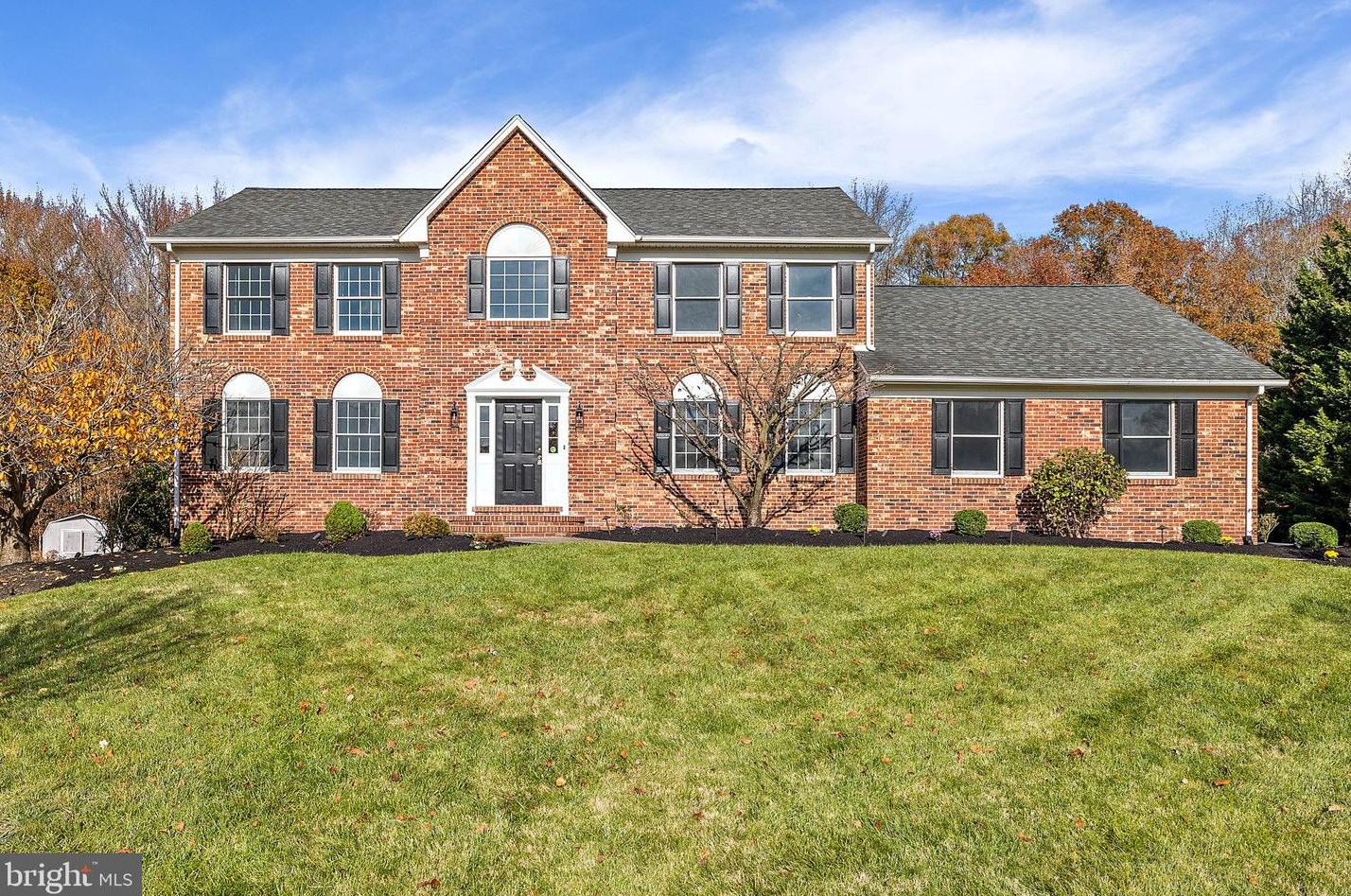 114 Honora Dr, Bear, DE 19701