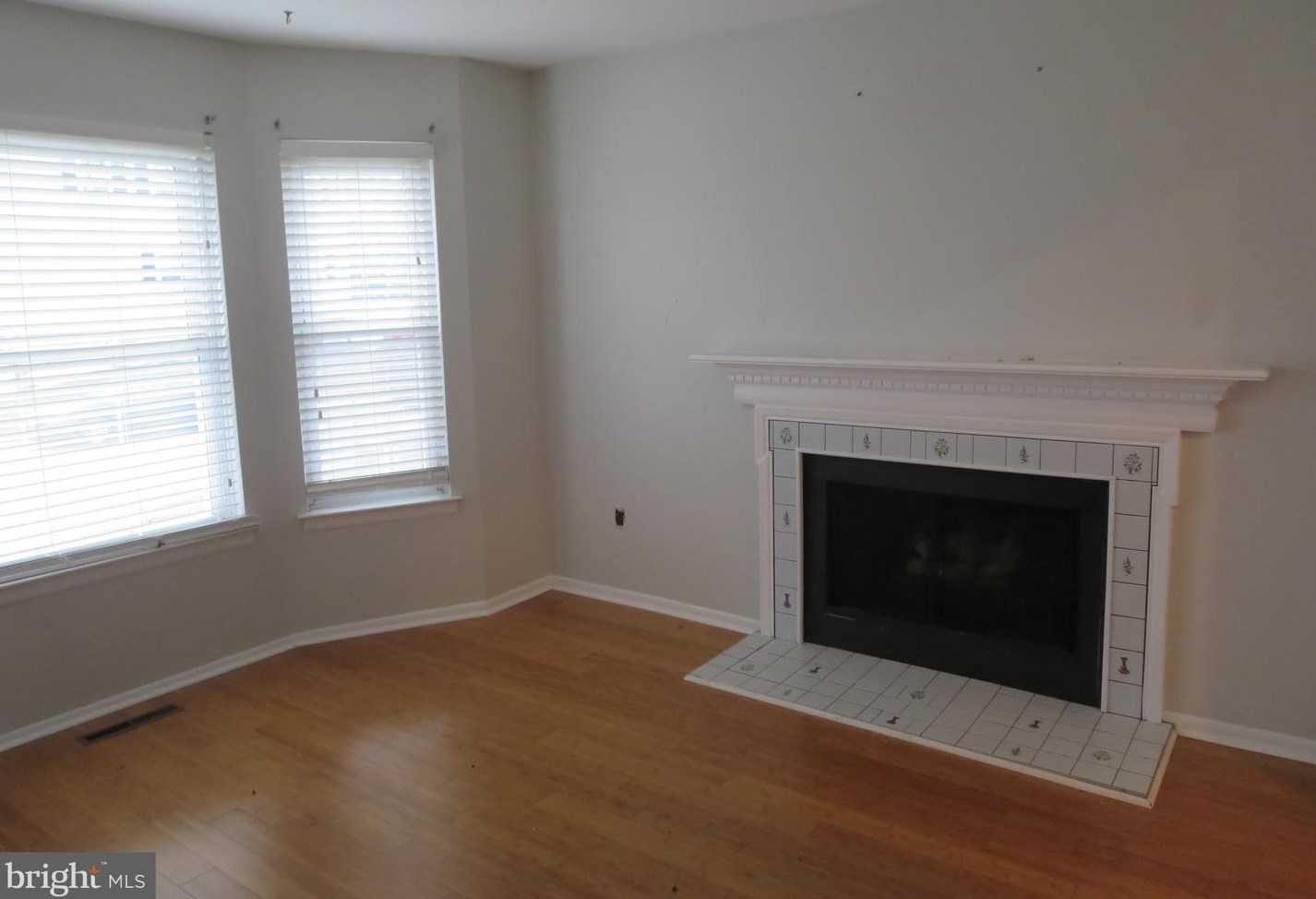 30 Cartier Ct, Newark, DE 19711-5954