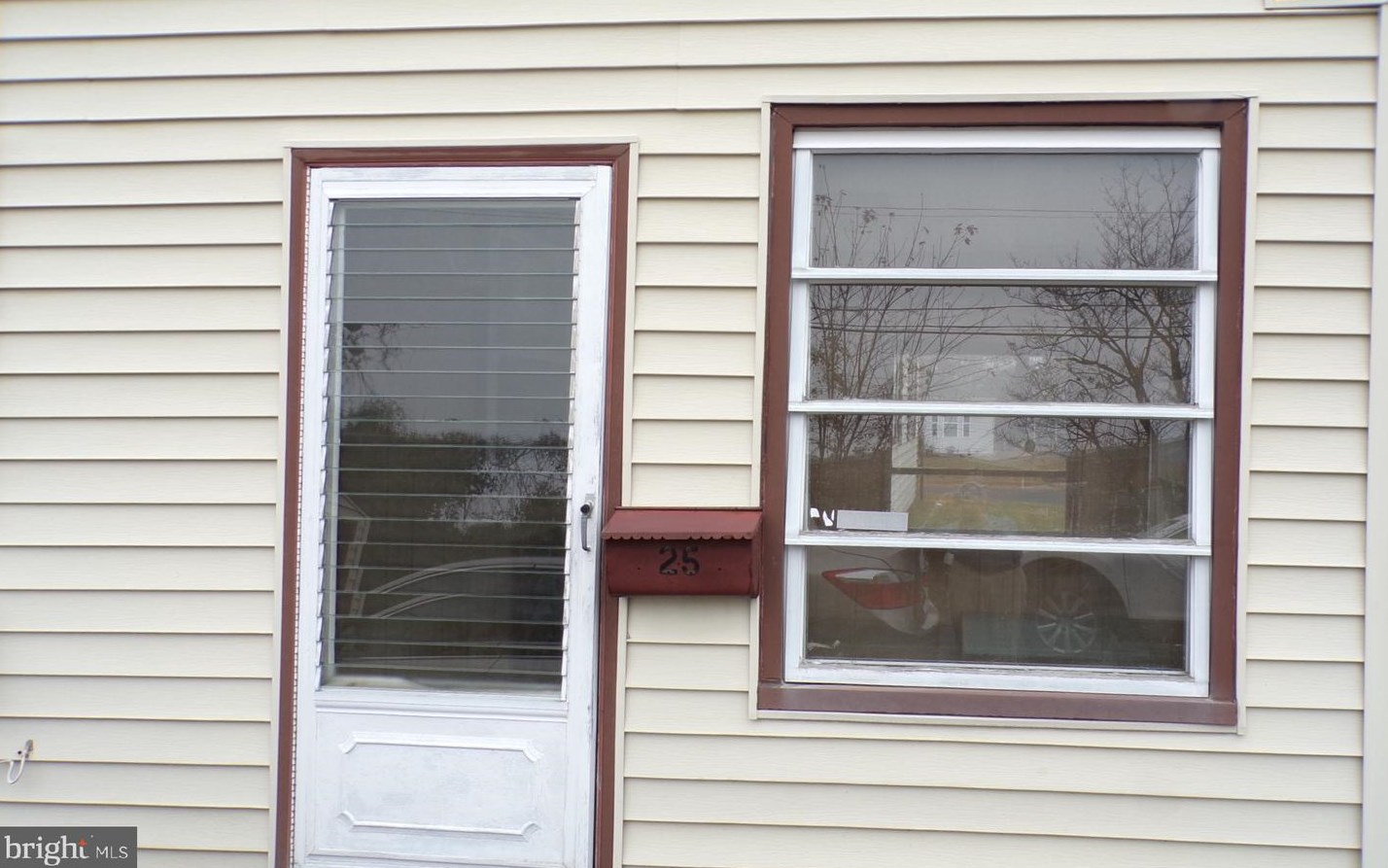 25 Lea Rd, New Castle, DE 19720-1955