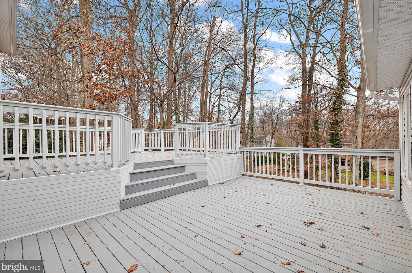 312 Dove Dr, Newark DE  19713-1212 exterior