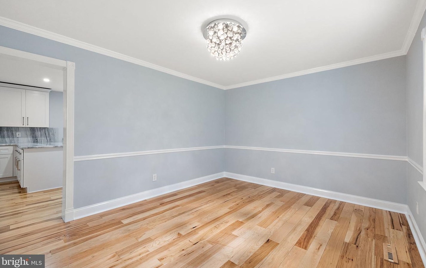 312 Dove Dr, Newark DE  19713-1212 exterior