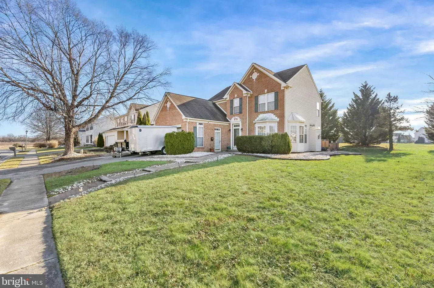 2 Sussex Pl, New Castle DE  19720-8801 exterior