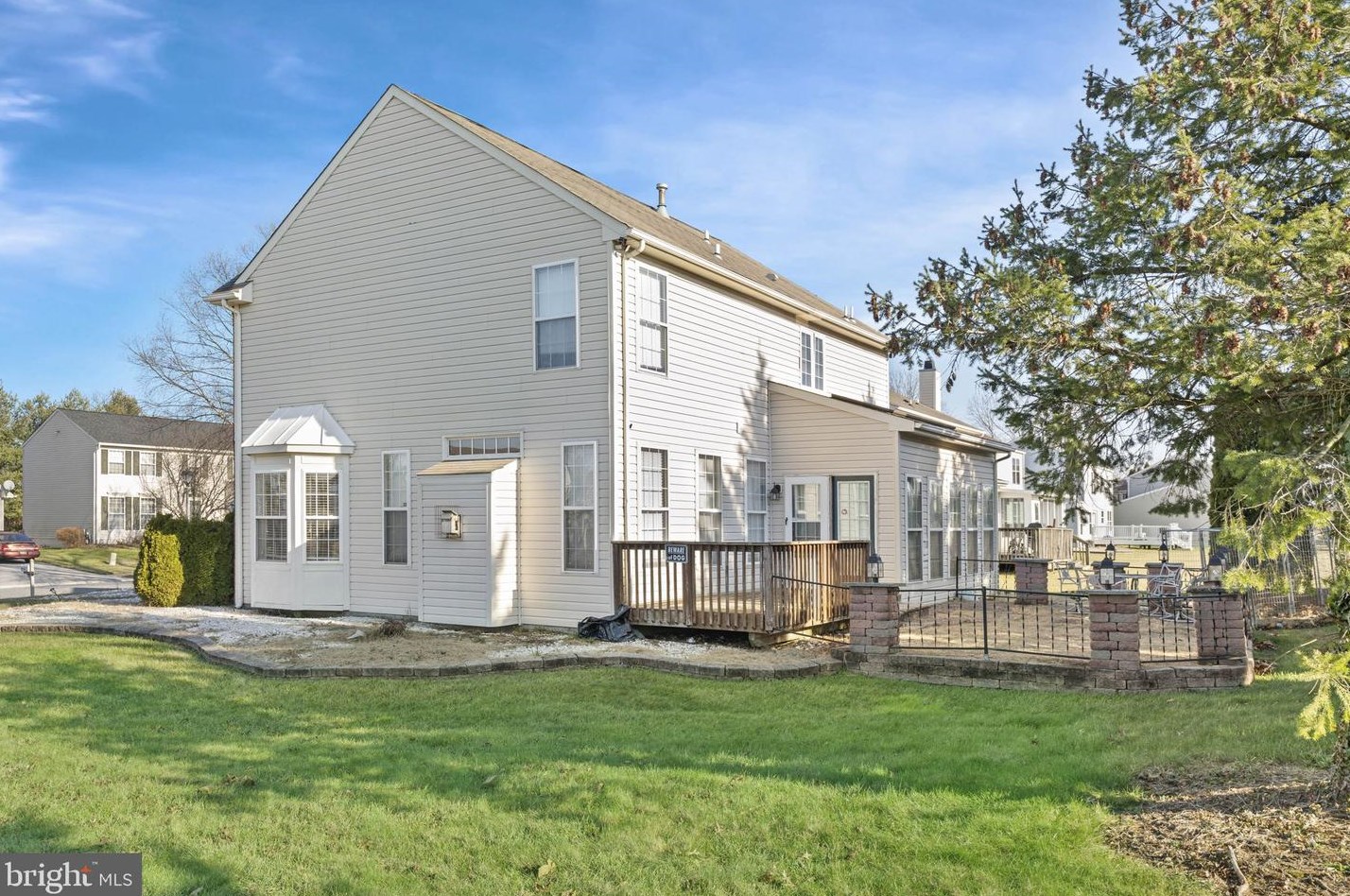 2 Sussex Pl, New Castle DE  19720-8801 exterior