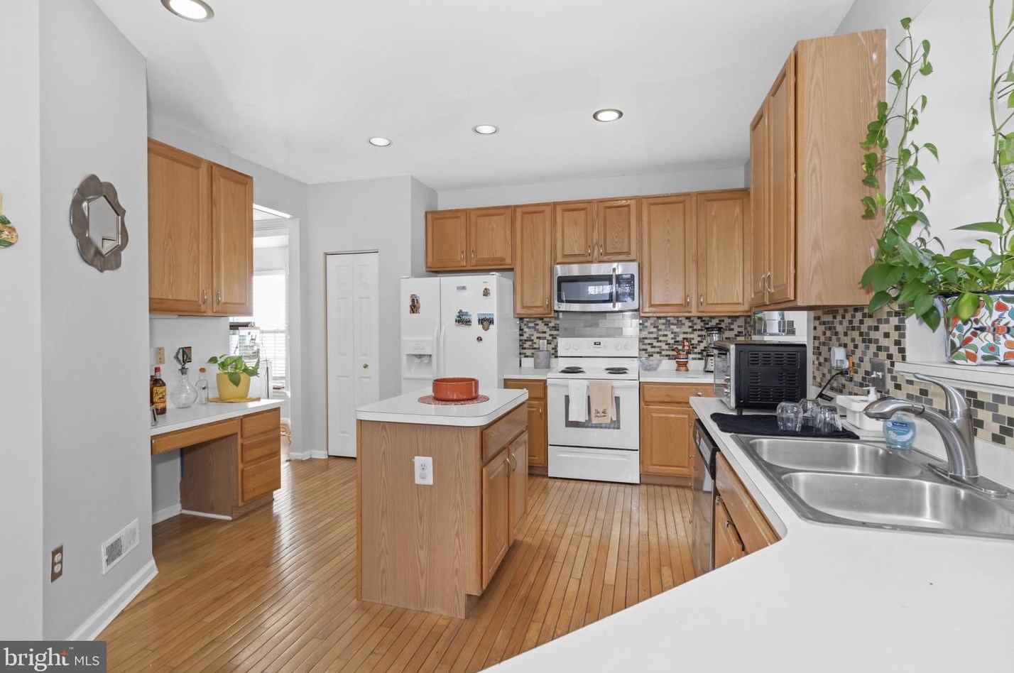 2 Sussex Pl, New Castle DE  19720-8801 exterior