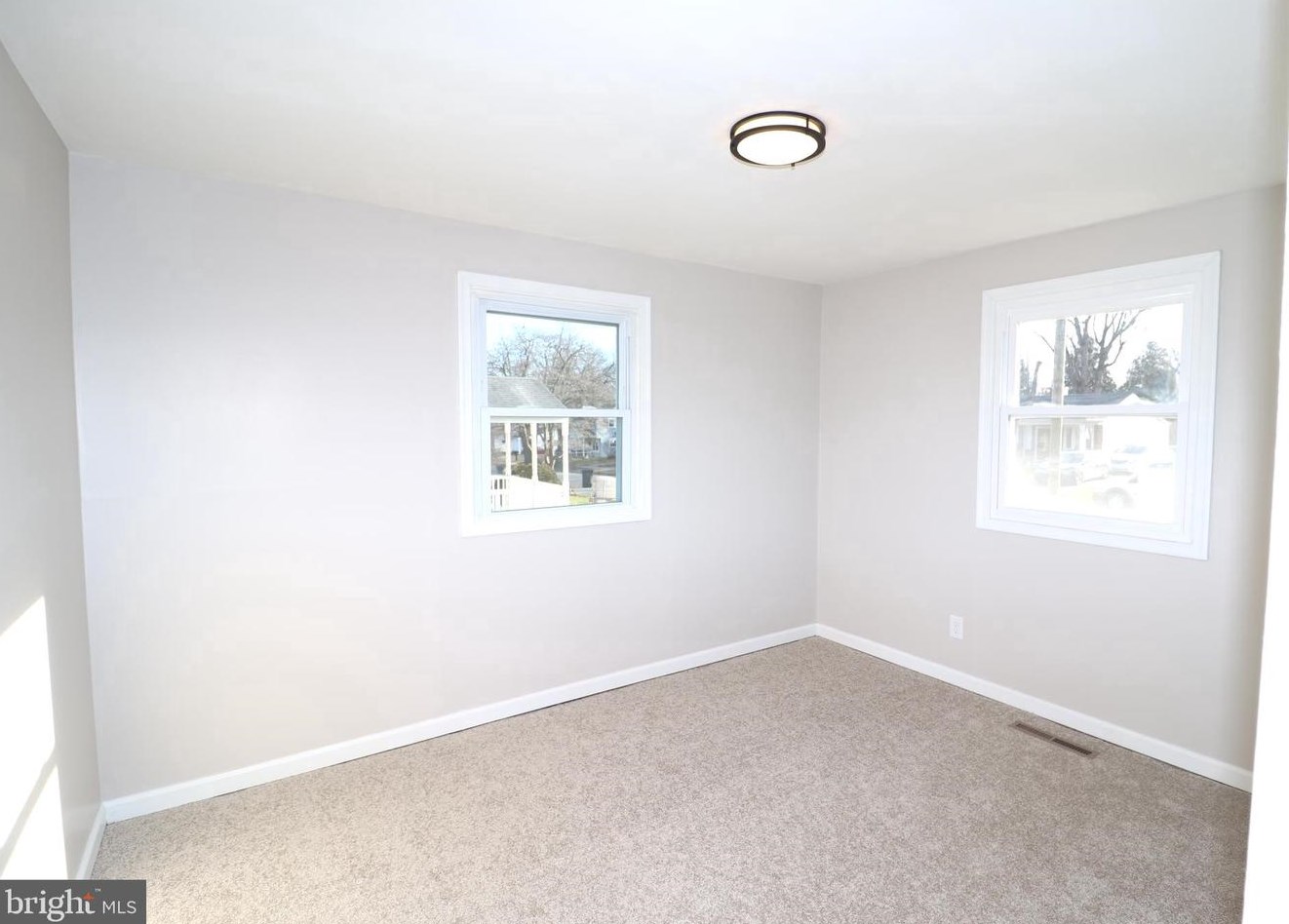 28 Chelwynne Rd, New Castle DE 19720-3516 exterior