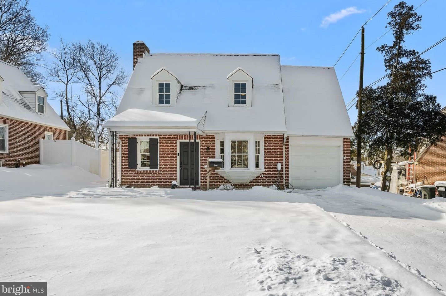 32 Stuyvesant Dr, Wilmington, DE 19809-3434