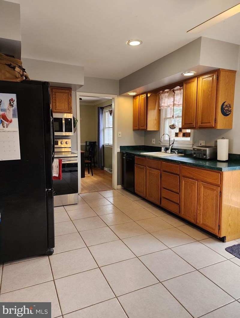 230 Forrestal Dr, Bear DE  19701-1668 exterior