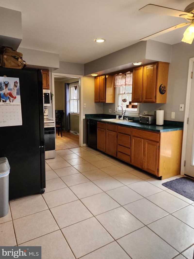 230 Forrestal Dr, Bear DE  19701-1668 exterior