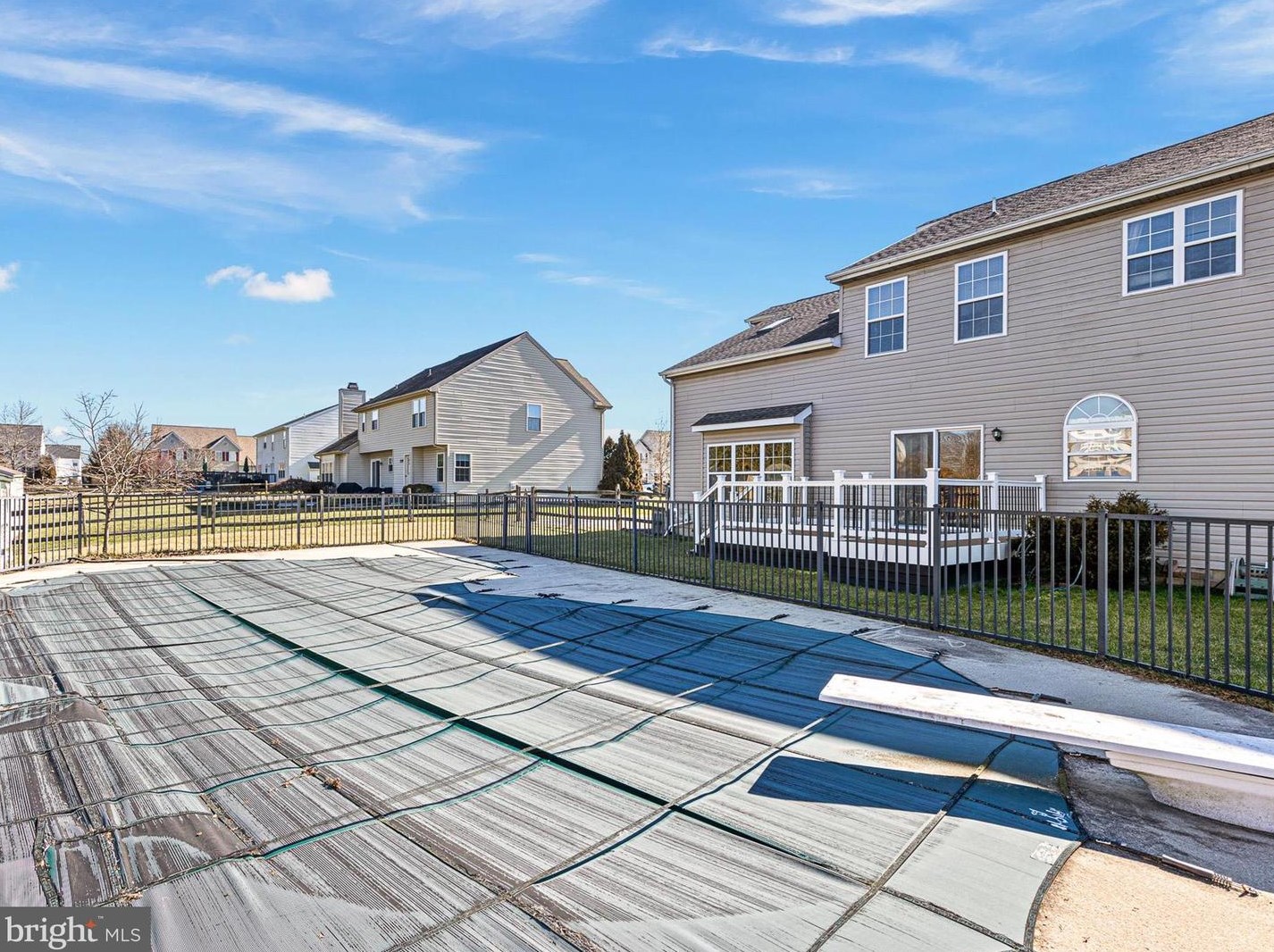 6 Dearborn Ln, Bear, DE 19701