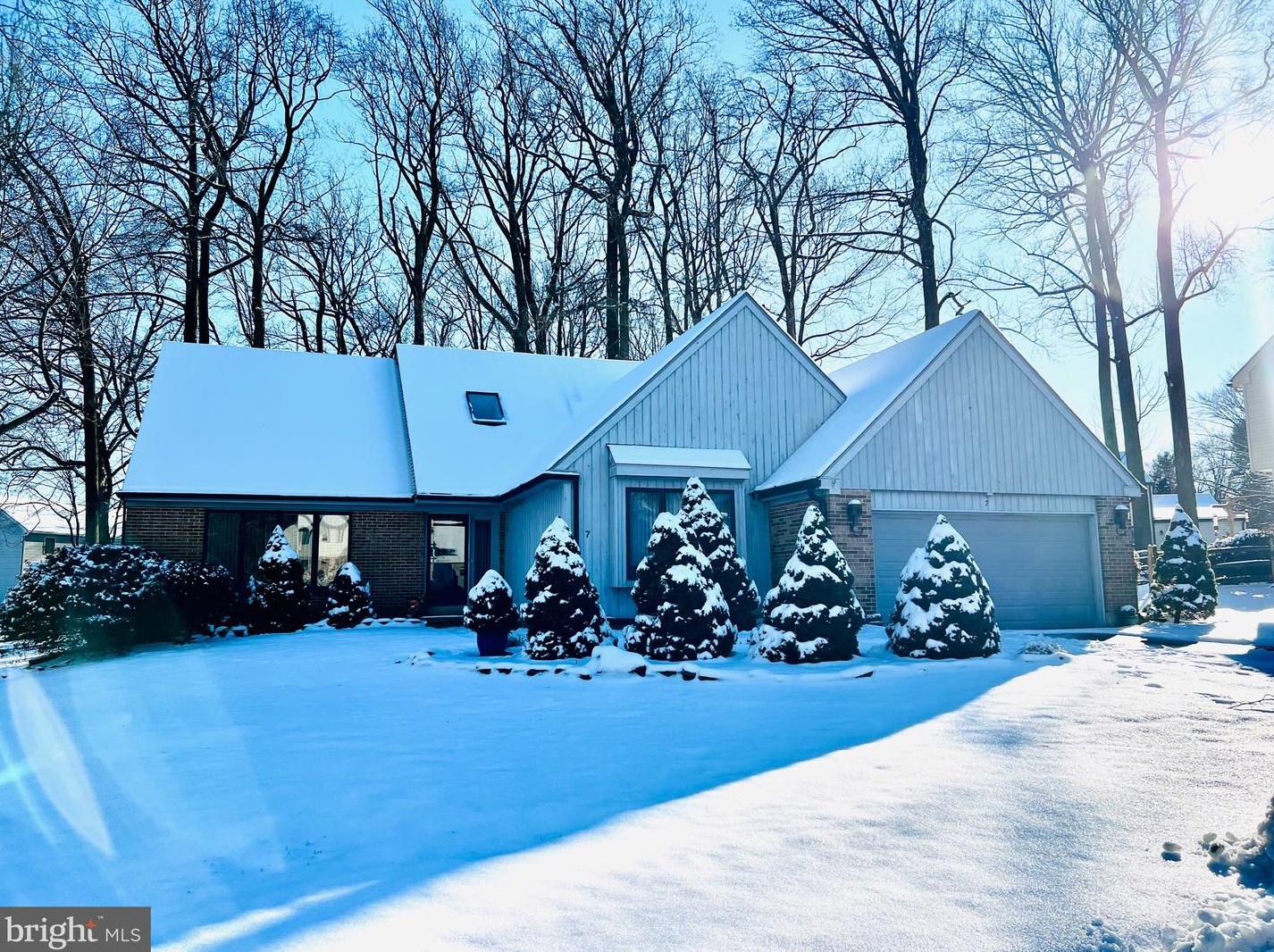 7 Sparrow Ct, Wilmington, DE 19808-1974