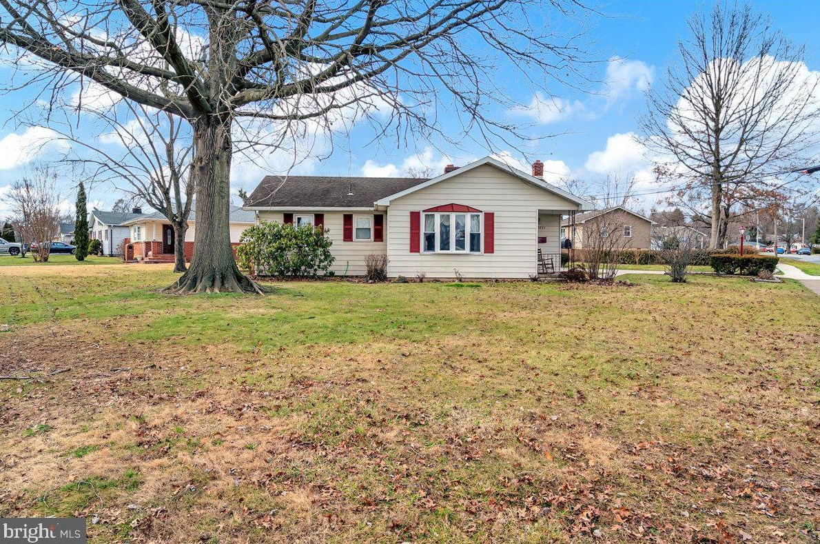 3801 Eunice Ave, Wilmington DE  19808-4614 exterior