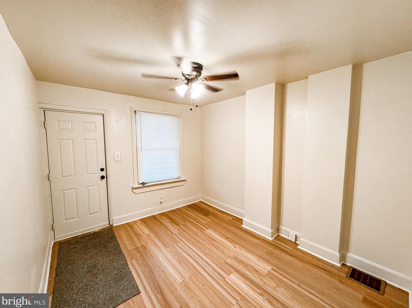 1119 Conrad St, Wilmington, DE 19805-3636