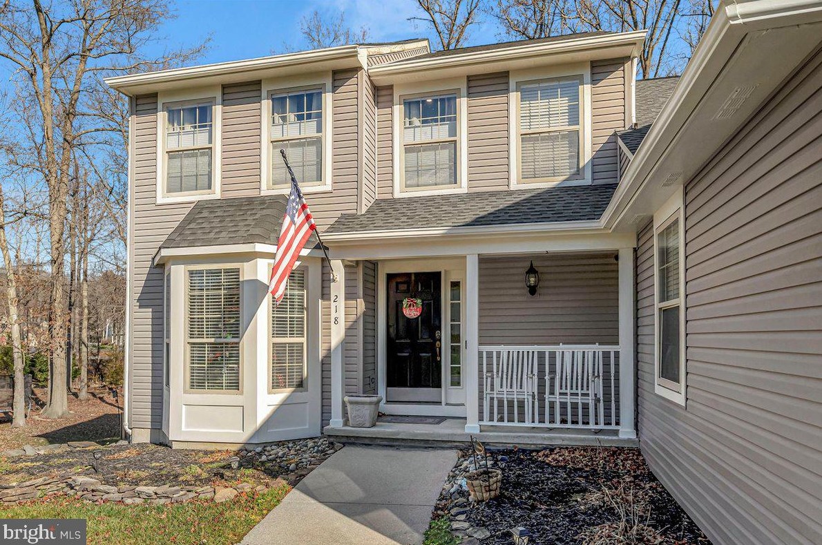 218 Timber Knoll Dr, Bear, DE 19701-1438