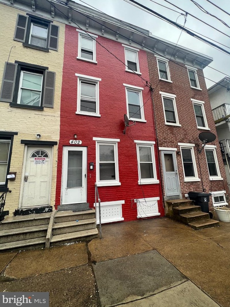 402 Adams St, Wilmington DE  19801-2017 exterior