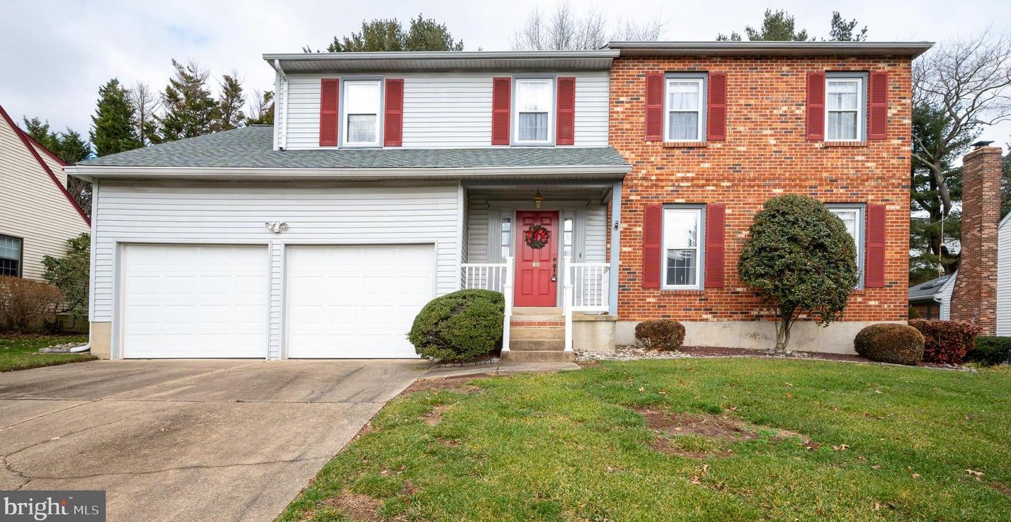 16 Old Stable Ln, Newark, DE 19711-4381