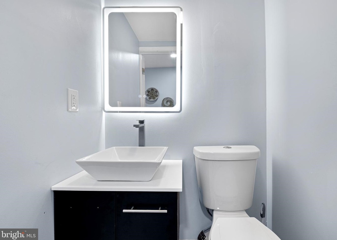 1229 Heald St, Wilmington DE  19802-5240 exterior