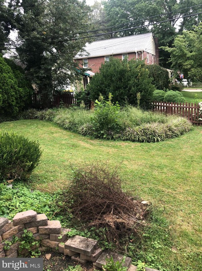 322 Village Rd, Wilmington, DE 19805