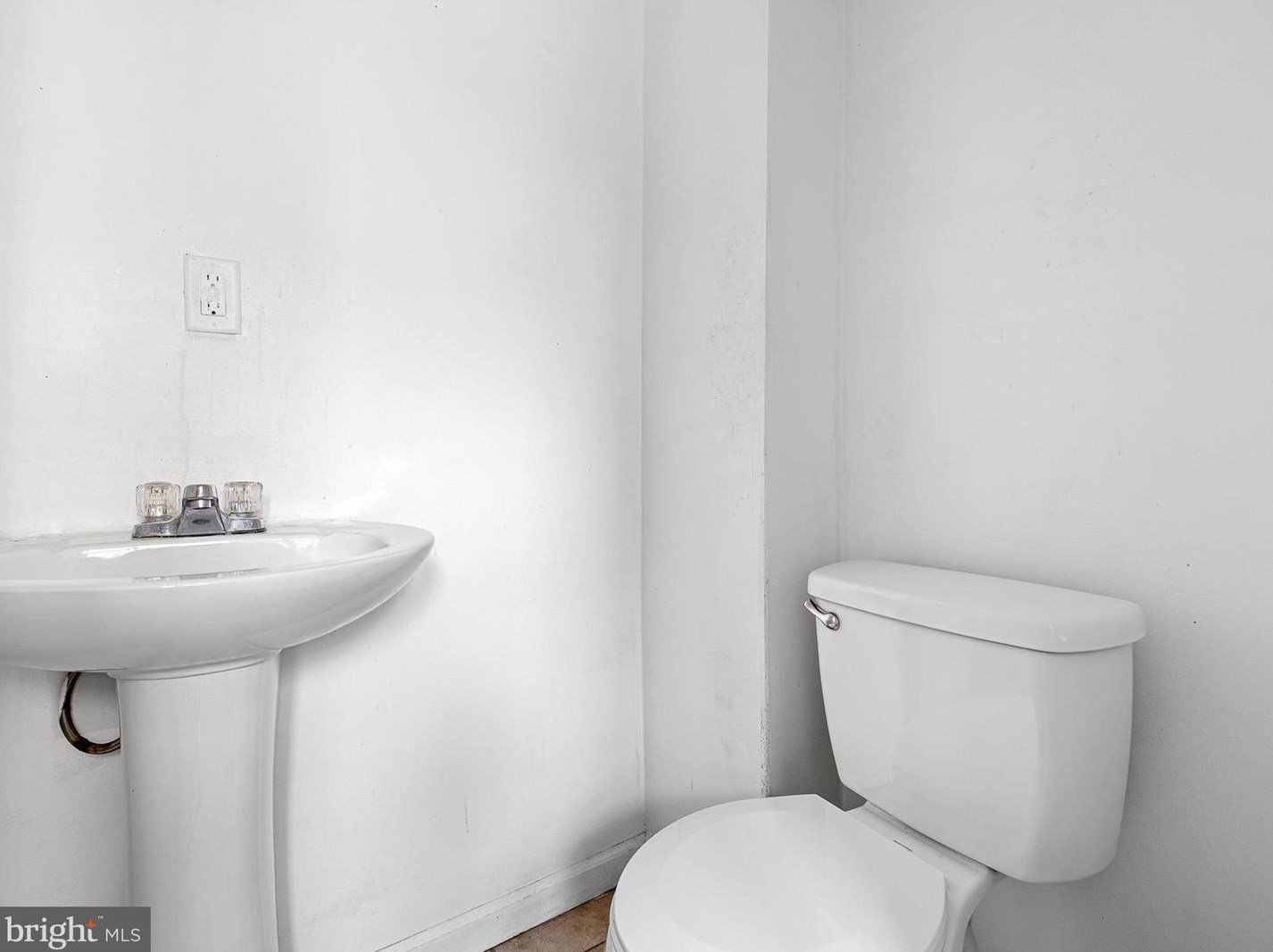 20 6th Ave, Wilmington DE  19805-4710 exterior