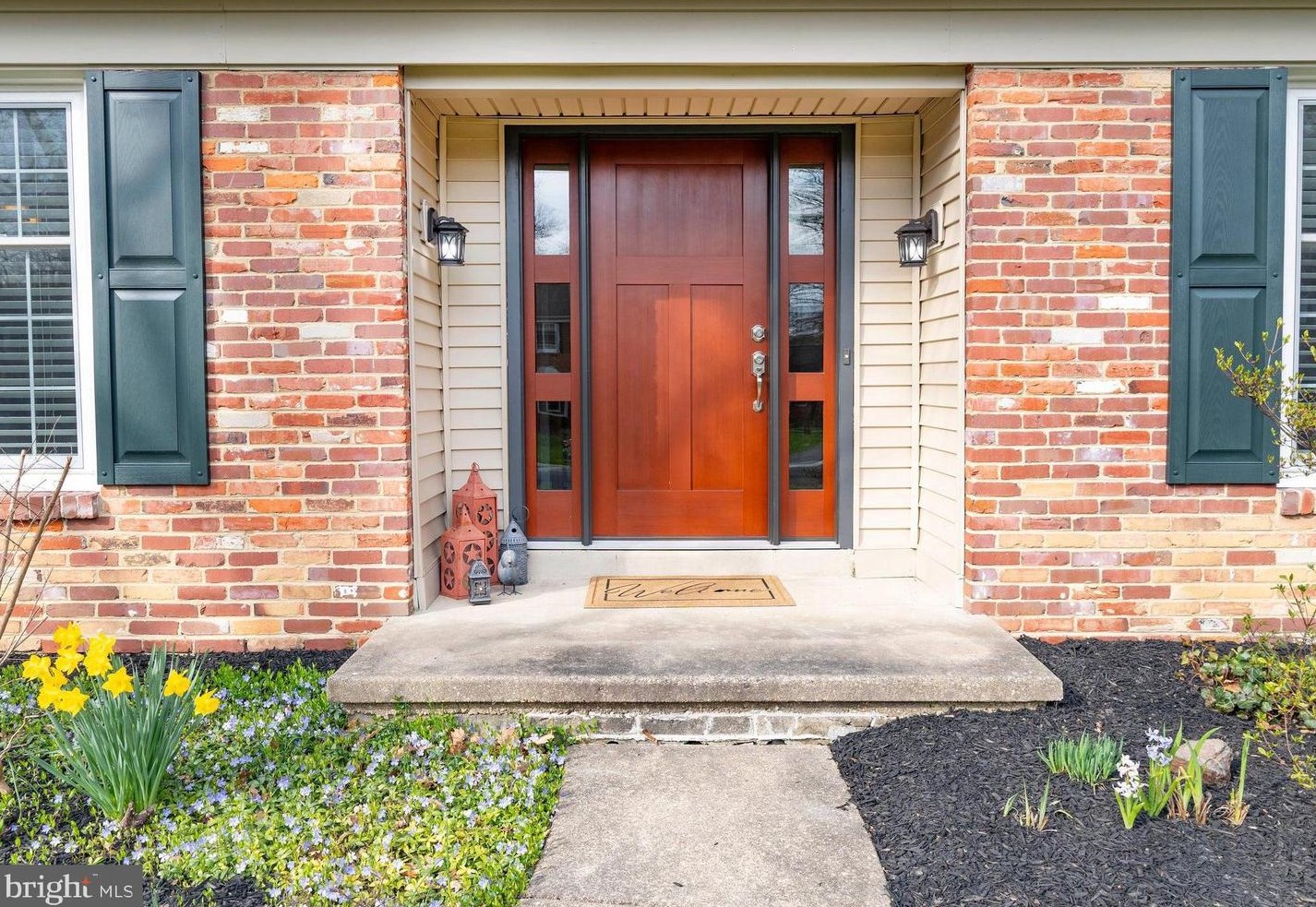 215 Paddock Ln, Wilmington, DE 19803-1918
