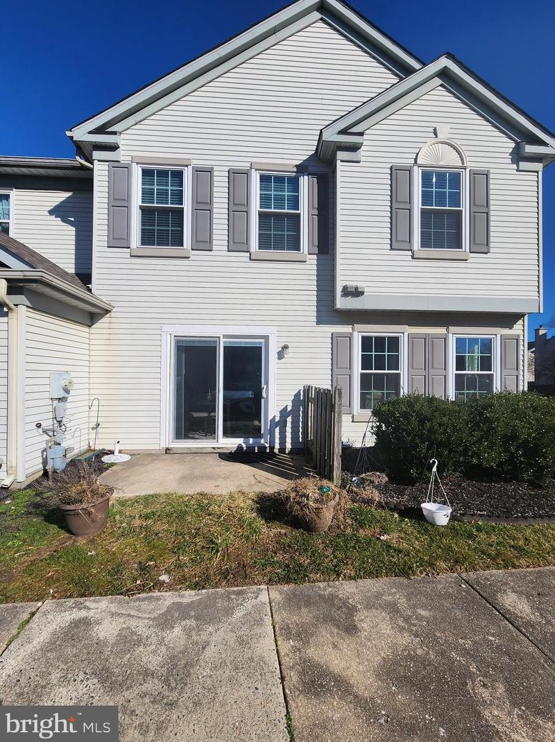 402 Stonebridge Blvd, New Castle, DE 19720