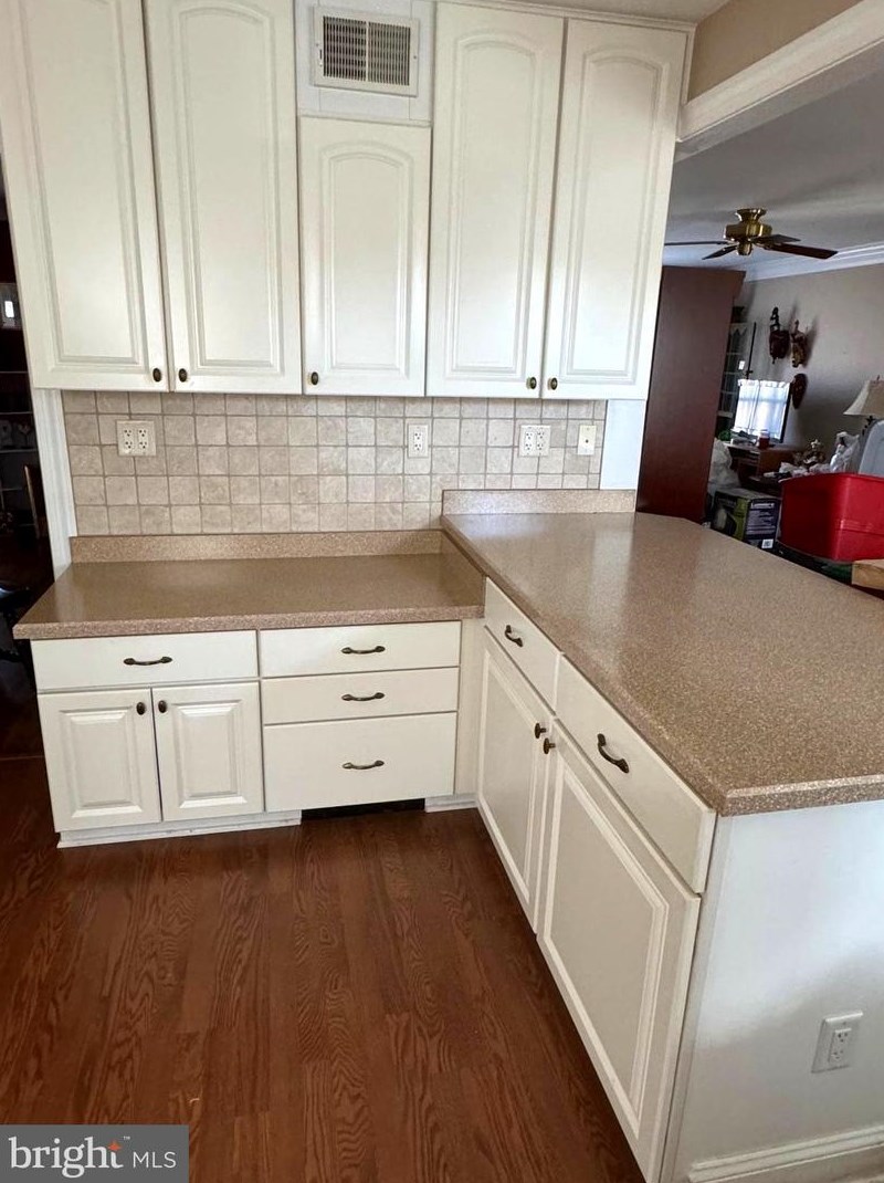 1200 Milltown Rd, Wilmington DE  19808-3004 exterior