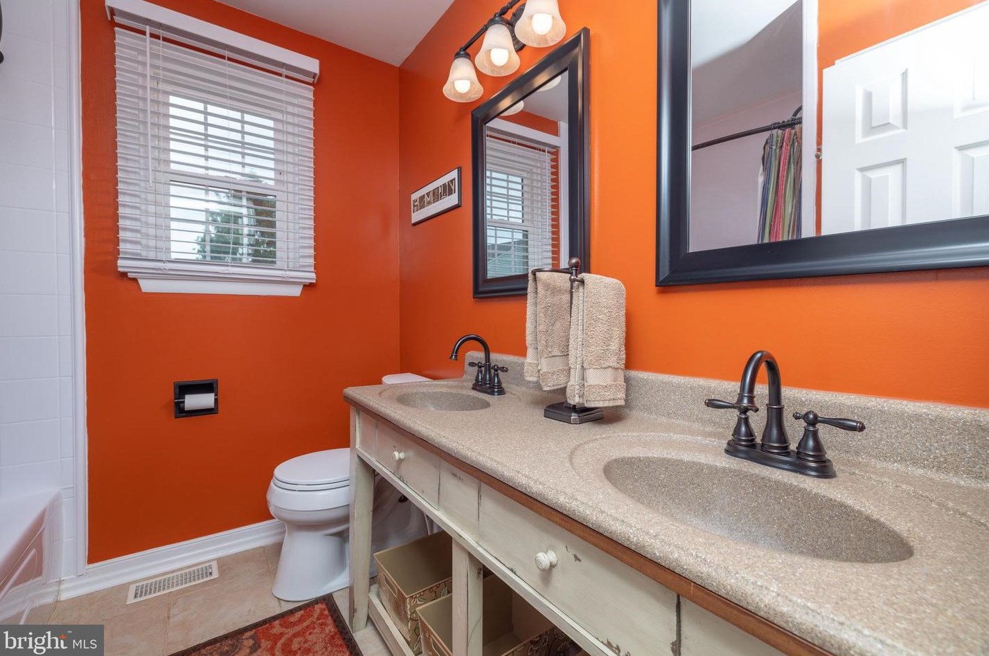 815 Gwynn Ct, Bear DE  19701-3013 exterior