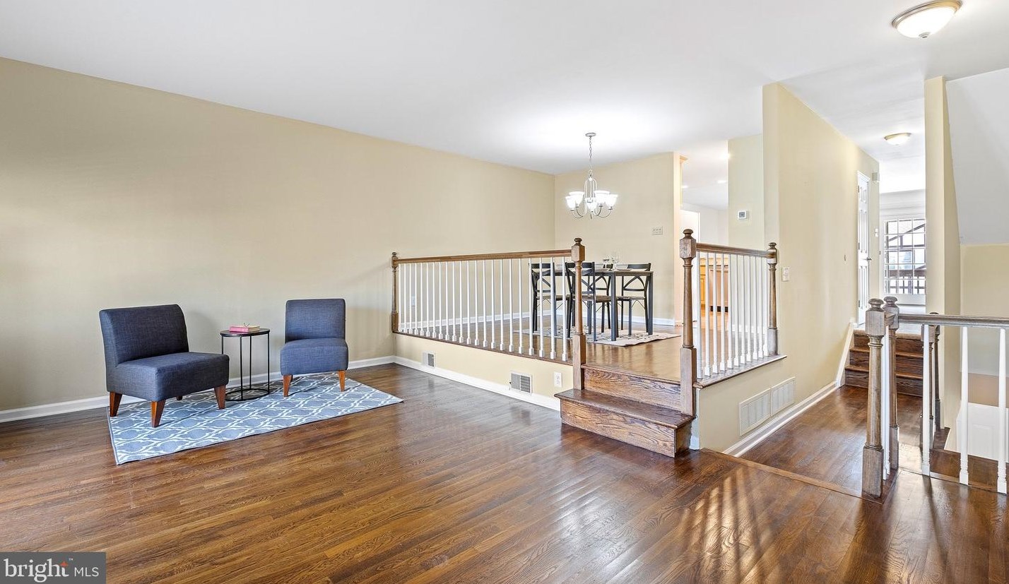 4915 Plum Run Ct, Wilmington, DE 19808-1768