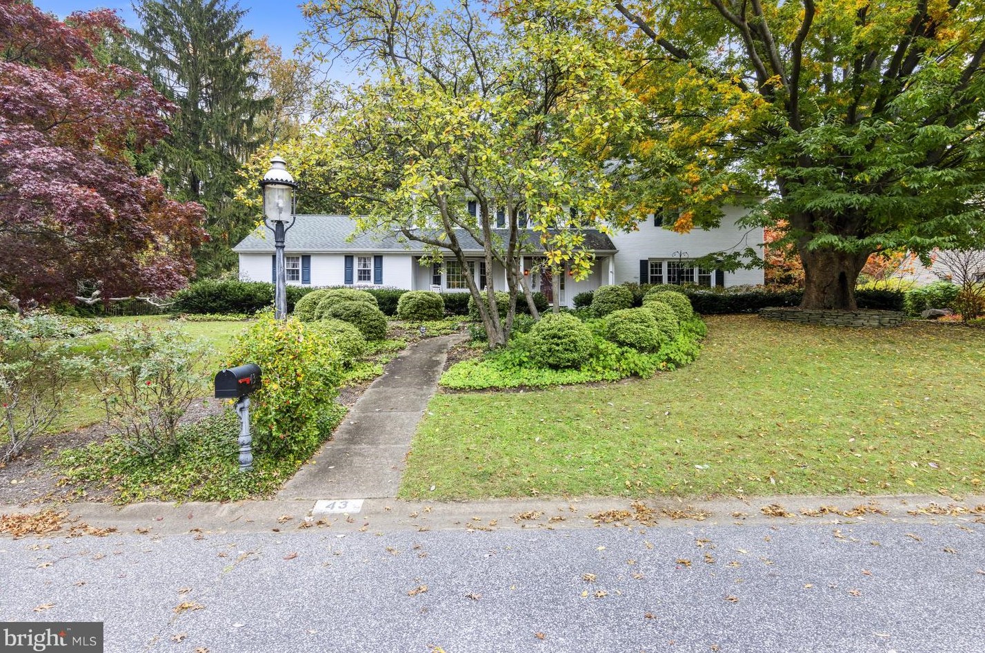 43 Harlech Dr, Wilmington, DE 19807-2507