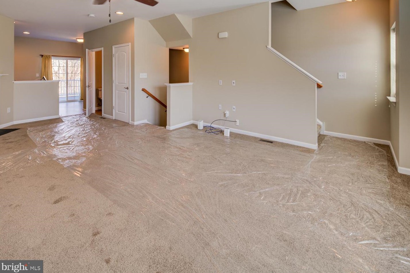 306 Wilkinson Dr, Newark DE 19702-6703 exterior