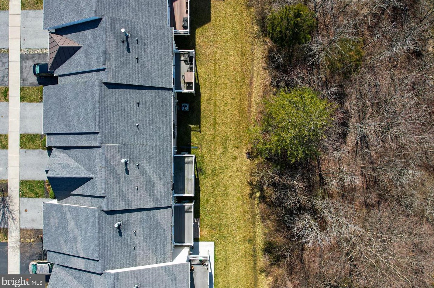 306 Wilkinson Dr, Newark DE 19702-6703 exterior