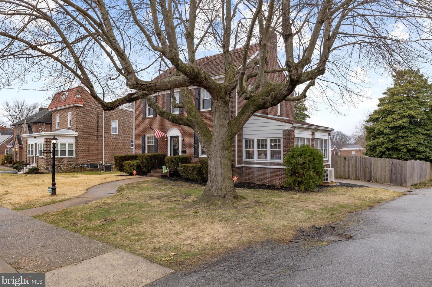 709 Dupont St, Wilmington, DE 19805-4218