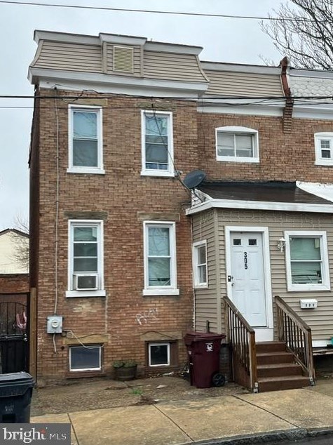 305 Delamore Pl, Wilmington, DE 19805-3522