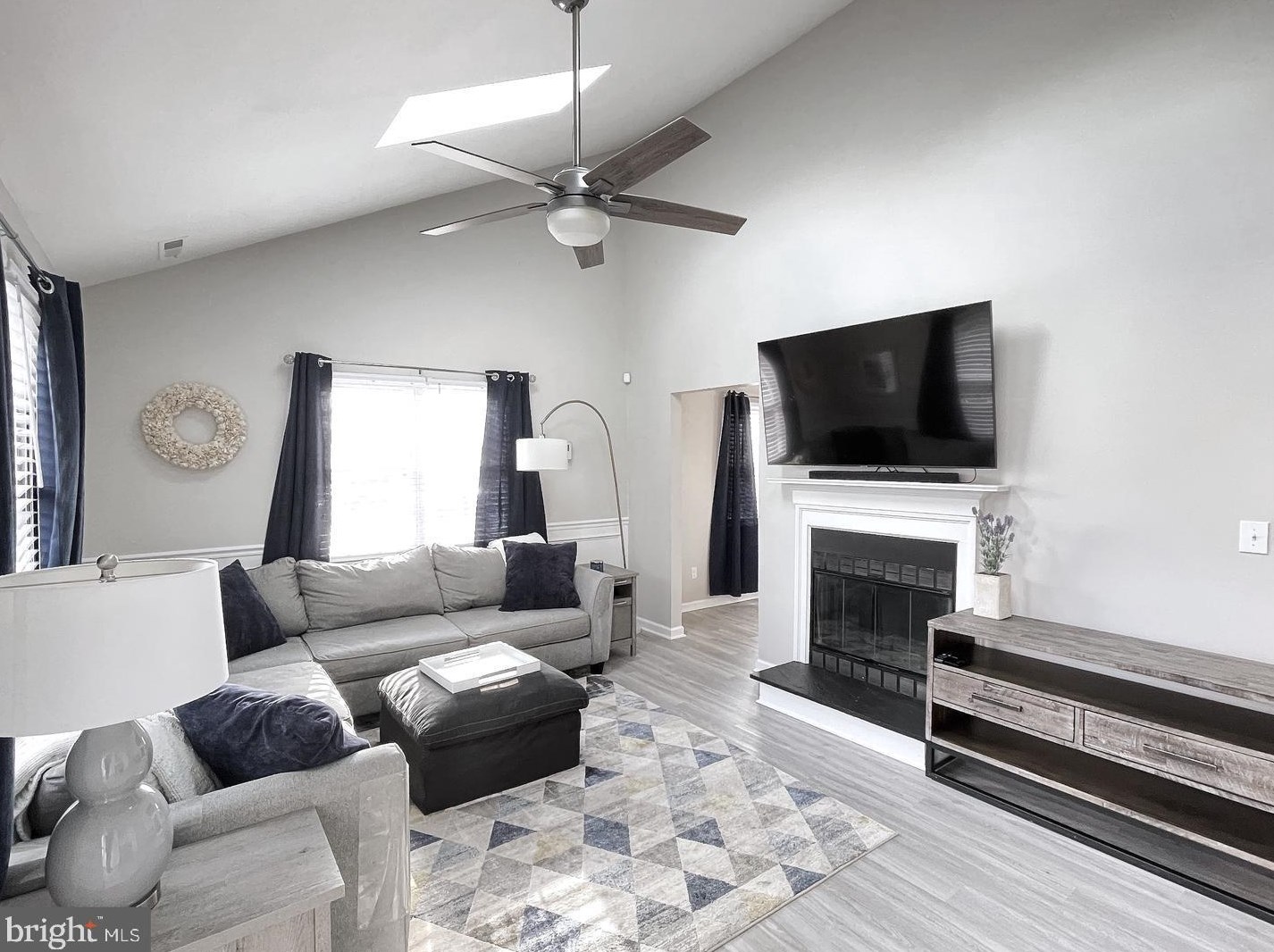 125 Upper Valley Ln, Newark DE  19711-8720 exterior