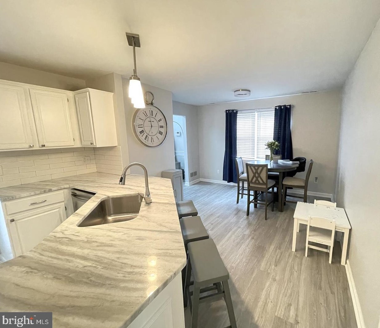 125 Upper Valley Ln, Newark DE  19711-8720 exterior