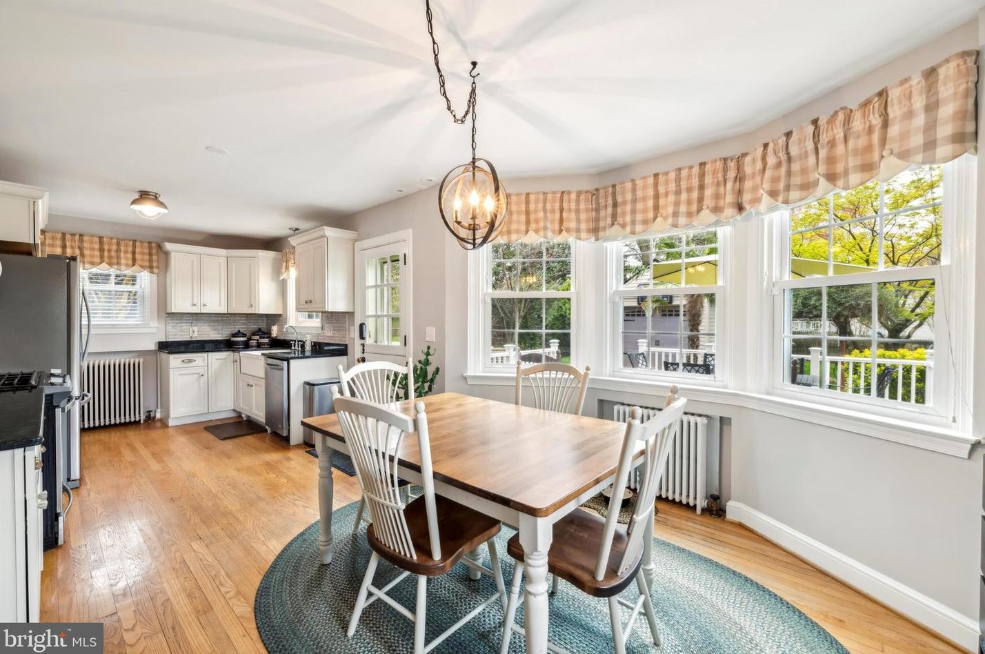 302 Beechwood Rd, Wilmington, DE 19809-2709