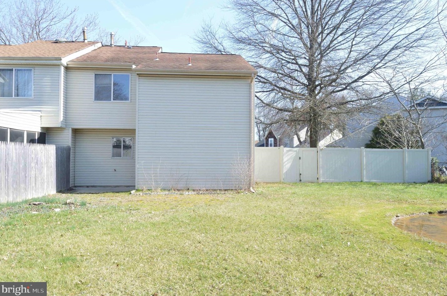 20 Berks Ct, New Castle, DE 19720-3752