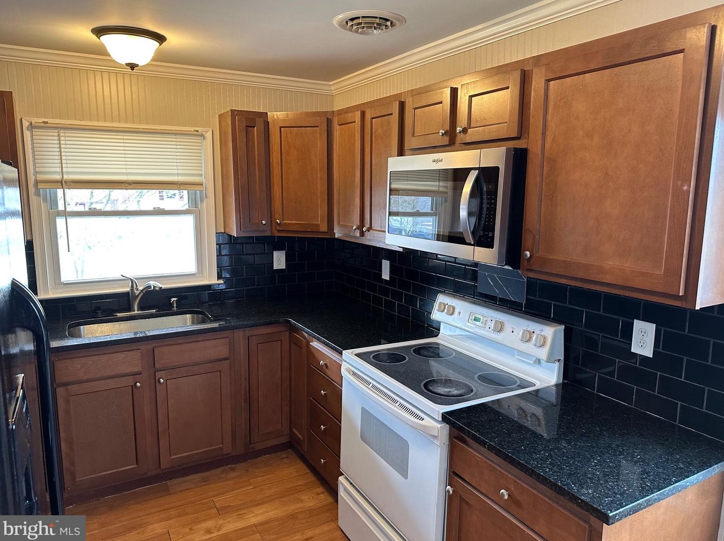 257 Oakfield Dr, Newark DE  19713-2445 exterior